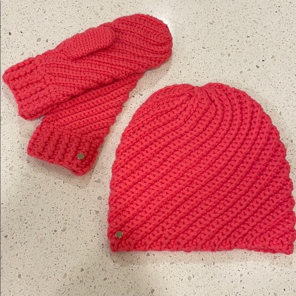 kate spade Accessories - Kate Spade hat and mitten set